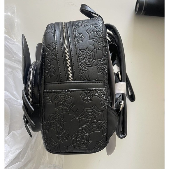 Loungefly Exclusive Disney Spider Mickey Mouse Glow-In-The-Dark Backpack NWT - Picture 2 of 4